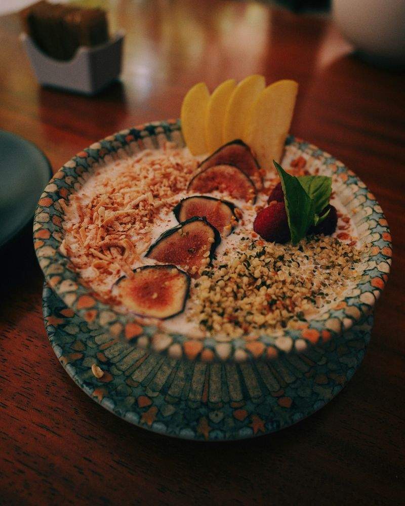 Vegane Smoothie-Bowls mit Toppings